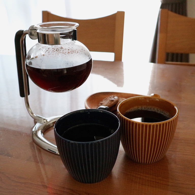 サイフォンでコーヒーを楽しむ